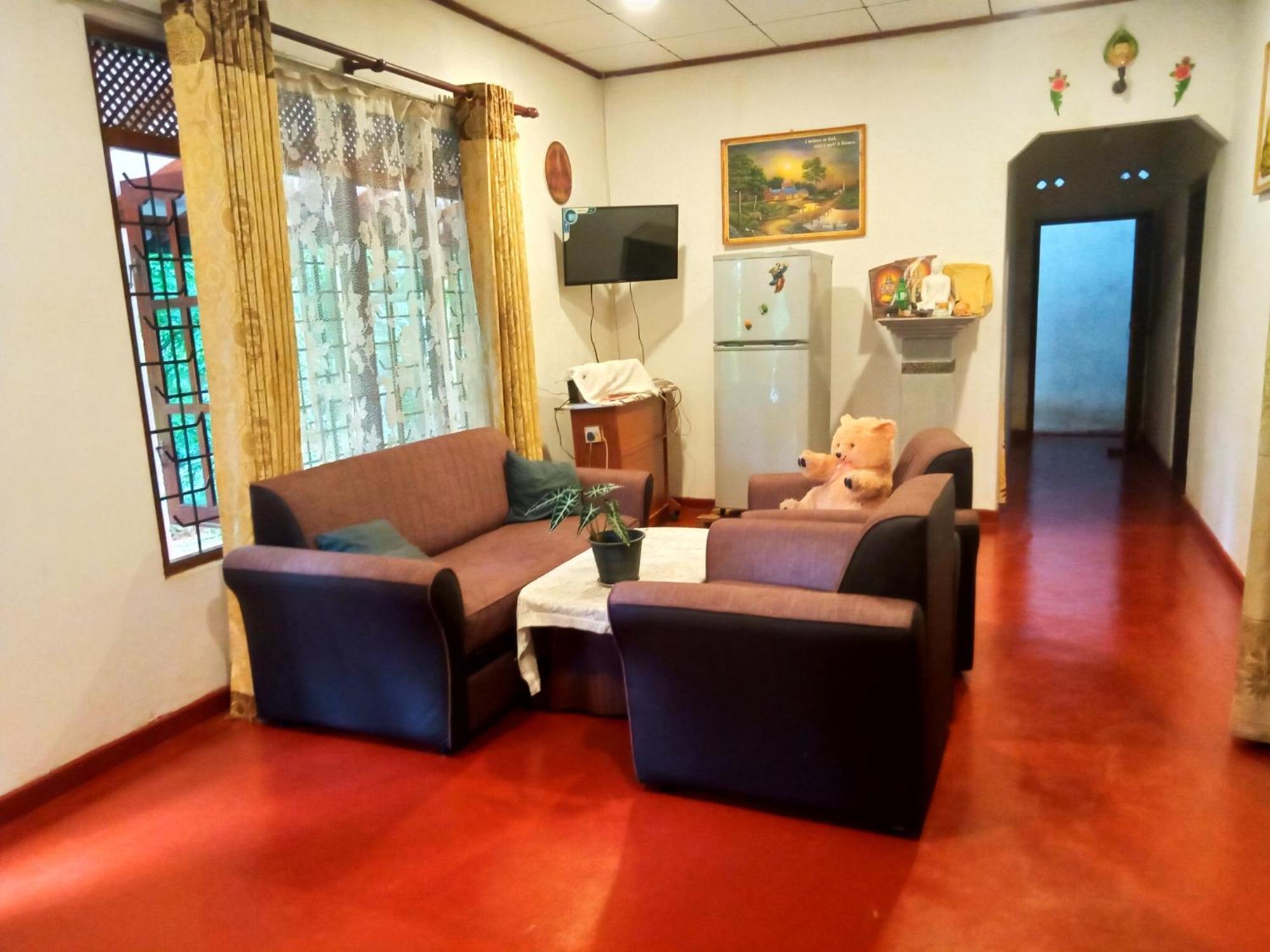 Homestay Opara Palace *